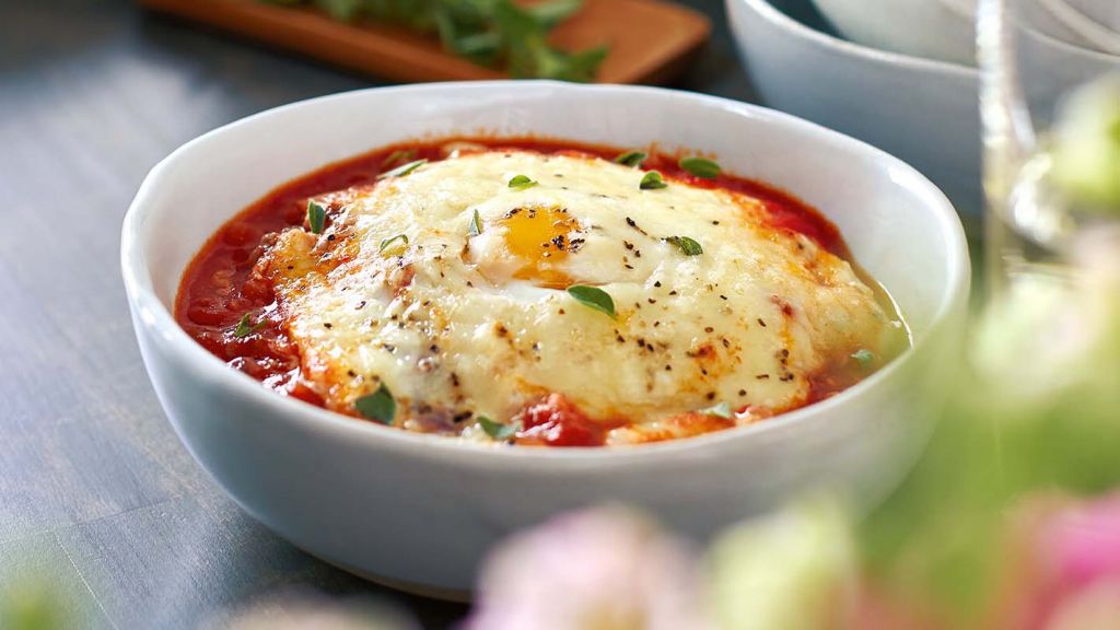 Eggs Baked in Tomato Sauce